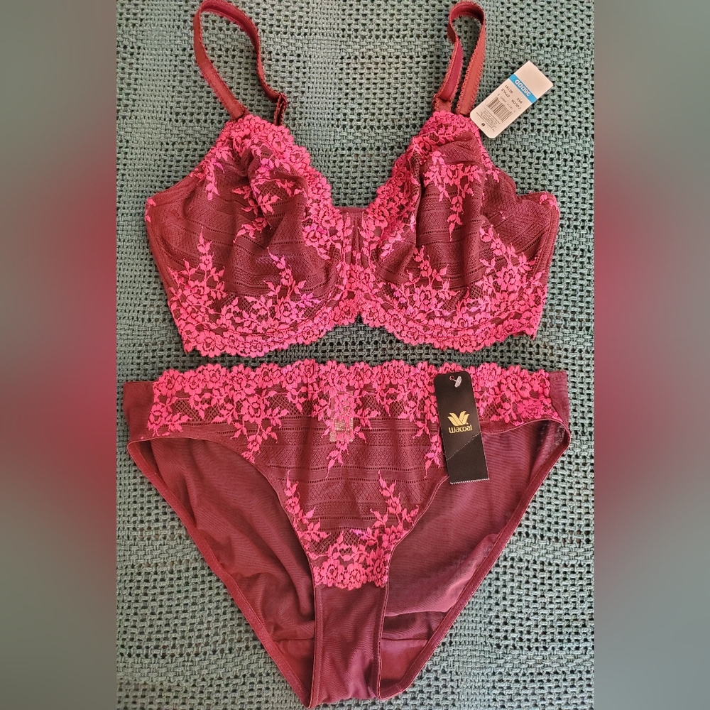 Brand New Wacoal Bra & Panties Set
